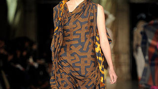 Vivienne Westwood Red Label, Jesen 2010.  (www.coutorture.com)