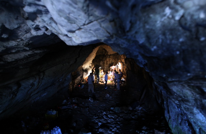 Zadar, 060712.
Predstavljanje novih arheoloskih nalaza iz spilje neandertalaca iz srednjeg paleolitika. Spilja se nalazi u kanjonu ispod utvrde Klicevica u blizini Benkovca. Arheolozi su pronasli ostatke alata kojima su se sluzili neandertalci prije 40 ti