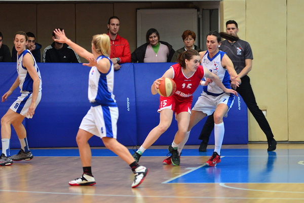 SC Višnjik, dvorana 3. Finale doigravanja za prvaka Hrvatske: ŽKK Zadar – ŽKK Medveščak 54-76 SC Višnjik, dvorana 3. Finale doigravanja za prvaka Hrvatske: ŽKK Zadar – ŽKK Medveščak 54-76