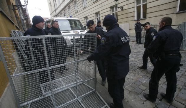 Markov trg, prosvjed (Foto: Damjan Tadić, Goran Mehkek/Cropix)