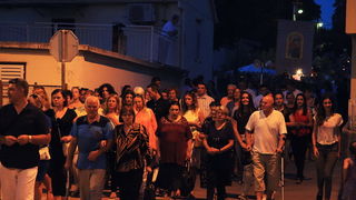 Proslava blagdana Velike Gospe: središnja večernja misa i procesija ulicama Belafuže Proslava blagdana Velike Gospe: središnja večernja misa i procesija ulicama Belafuže