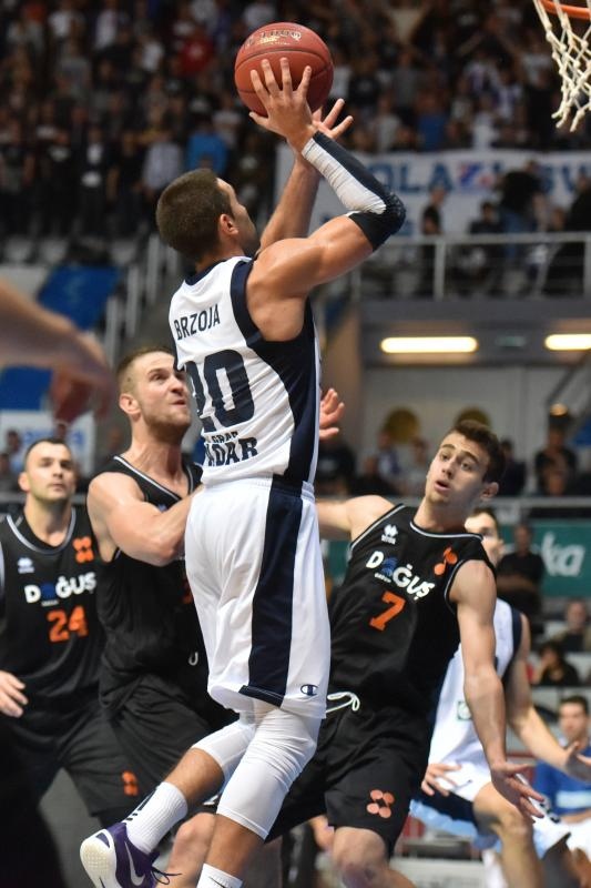 Dvorana Krešimir Ćosić, Zadar – 2. kolo A-1 muške lige, KK Zadar – GKK Šibenik 80-76. Photo: Dino Stanin/PIXSELL Dvorana Krešimir Ćosić, Zadar – 2. kolo A-1 muške lige, KK Zadar – GKK Šibenik 80-76. Photo: Dino Stanin/PIXSELL