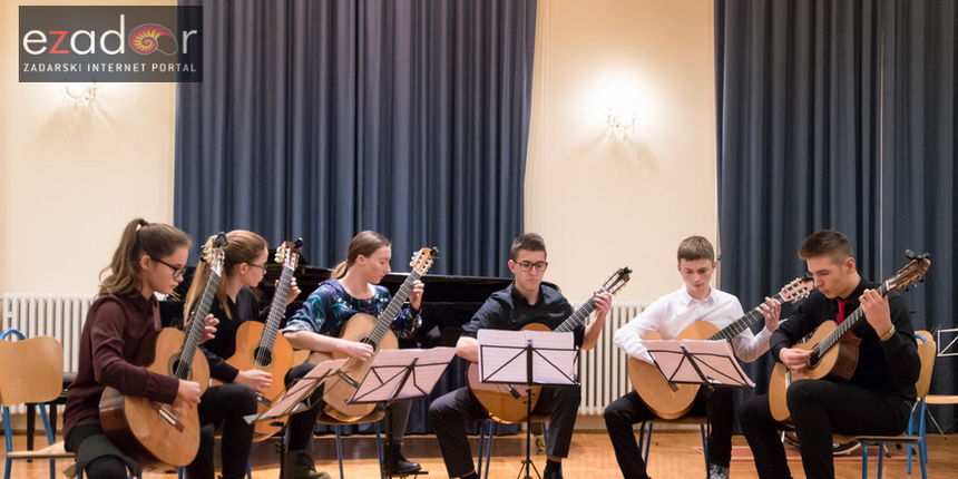 Božićni koncert mladih ansambala Glazbene škole Blagoje Bersa Božićni koncert mladih ansambala Glazbene škole Blagoje Bersa