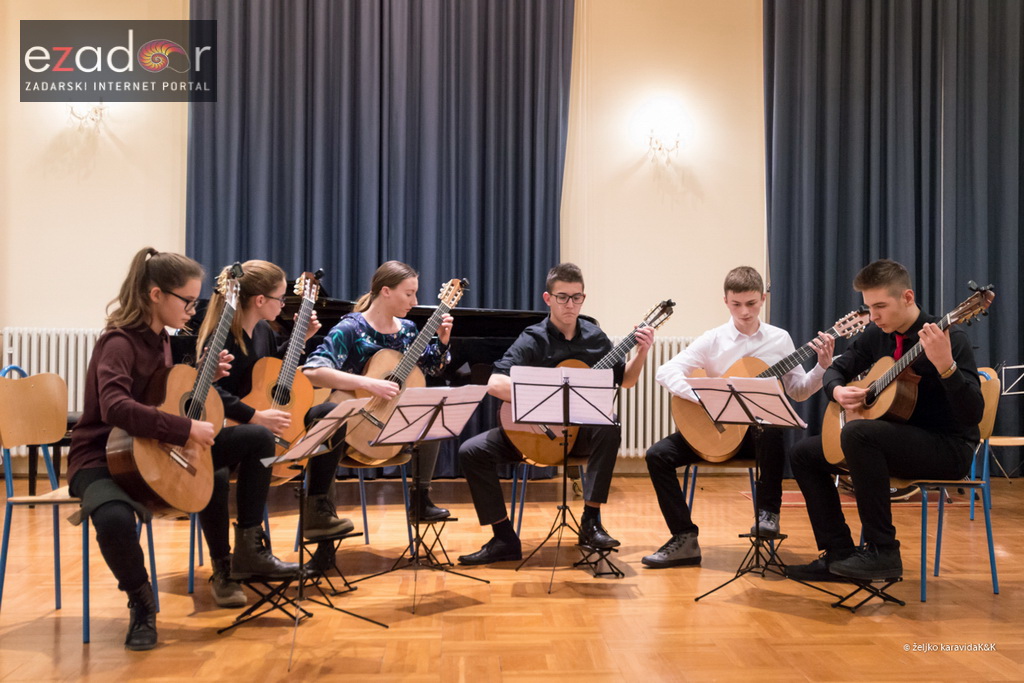 Božićni koncert mladih ansambala Glazbene škole Blagoje Bersa