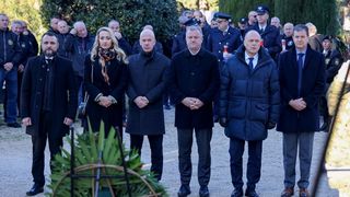 Na Gradskom groblju položeni vijenci povodom obilježavanja 33. obljetnice 72. bojne Vojne policije Na Gradskom groblju položeni vijenci povodom obilježavanja 33. obljetnice 72. bojne Vojne policije