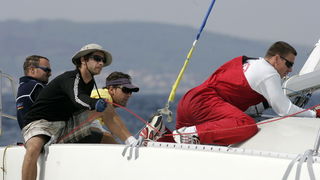 Split, 160909.
Danas je flotnim plovom zapoceo 23. ACI Match Race kup. 
Na fotografiji: posada kormilara Marina Misure (zuta majica).
Foto: Jakov Prkic / CROPIX