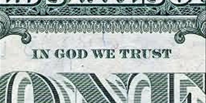 In God We Trust (Foto: justsuppose.com) In God We Trust (Foto: justsuppose.com)