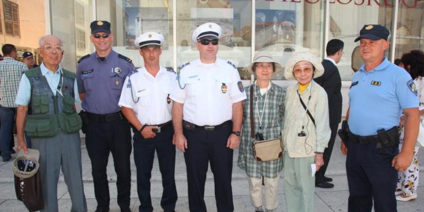 08.07.2013., Zadar – Press konferencija u policiji zadarskoj. Predstavljanje stranih policajaca iz Slovacke i Madjarske koji ce ovo ljeto zajedno s hrvatskim kolegama kontrolirati strane turiste a najvise turiste iz zemalja iz kojih su i policajci. Slovac