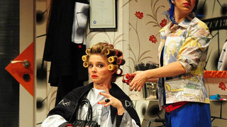 Zadar, 4.12.2012. snimio: Nenad Marčev
Zagrebačko gradsko kazalište Komedija
Paul Pörtner
Čisto ludilo
redateljica: Nina Kleflin
igraju: Vid Balog, Nina Kaić Madić,
Igor Mešin, Damir Lončar, Saša Buneta,
Jasna Palić Picukarić
Velika dv Zadar, 4.12.2012. snimio: Nenad Marčev
Zagrebačko gradsko kazalište Komedija
Paul Pörtner
Čisto ludilo
redateljica: Nina Kleflin
igraju: Vid Balog, Nina Kaić Madić,
Igor Mešin, Damir Lončar, Saša Buneta,
Jasna Palić Picukarić
Velika dv