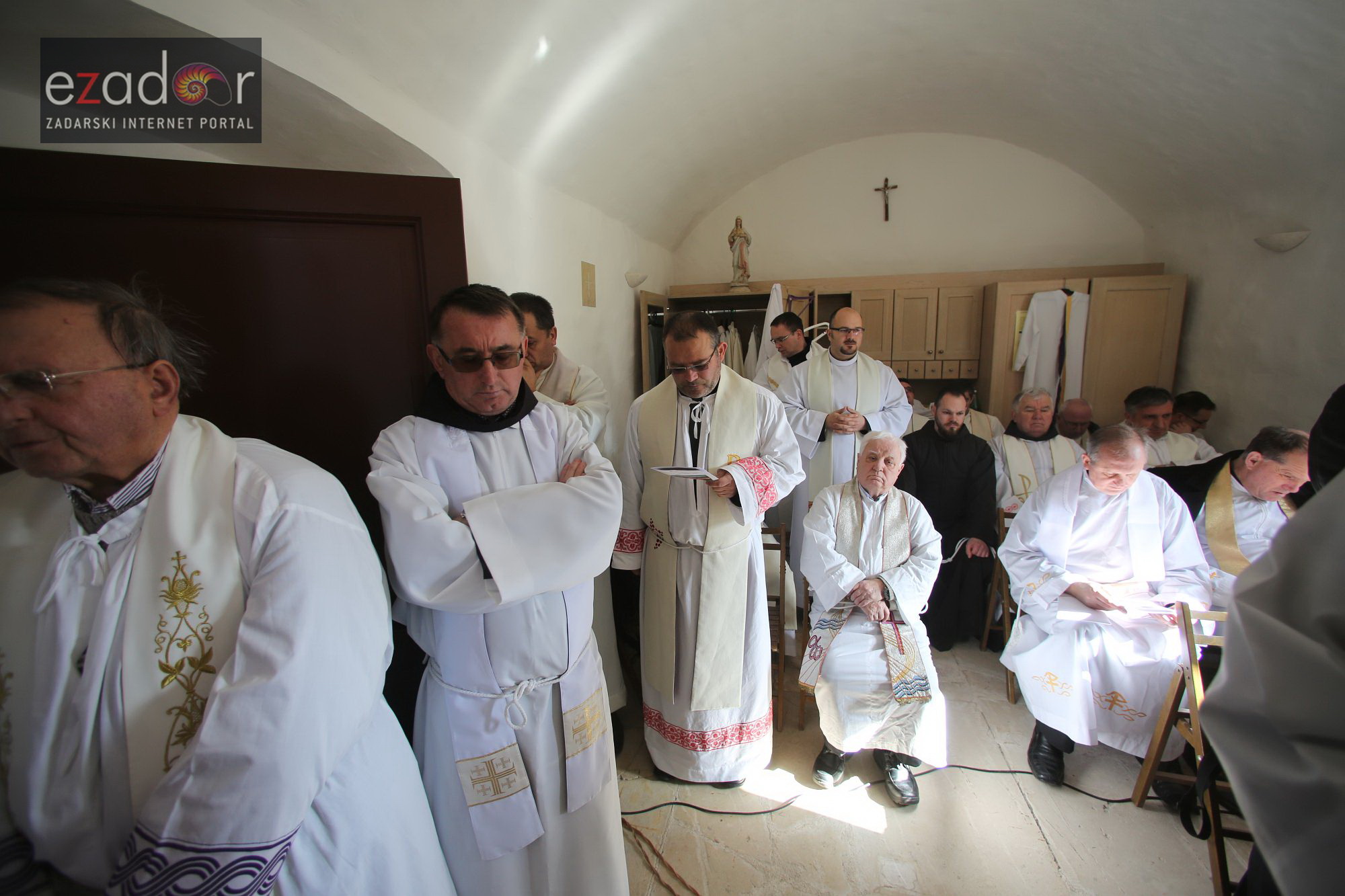 U Donjem Karinu obilježeno sjećanje na rušenje Franjevačkog samostana tijekom VRO Maslenica