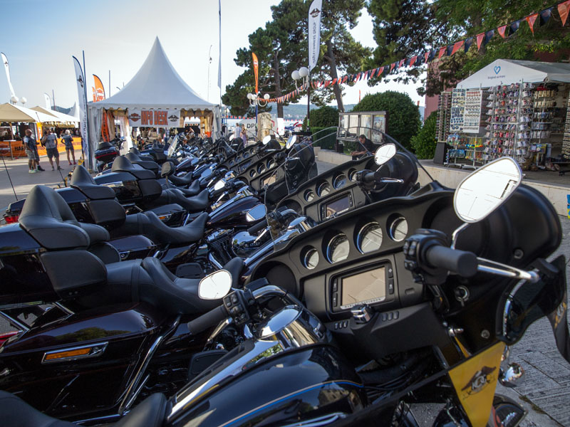 OLYMPUS DIGITAL CAMERA OLYMPUS DIGITAL CAMERA