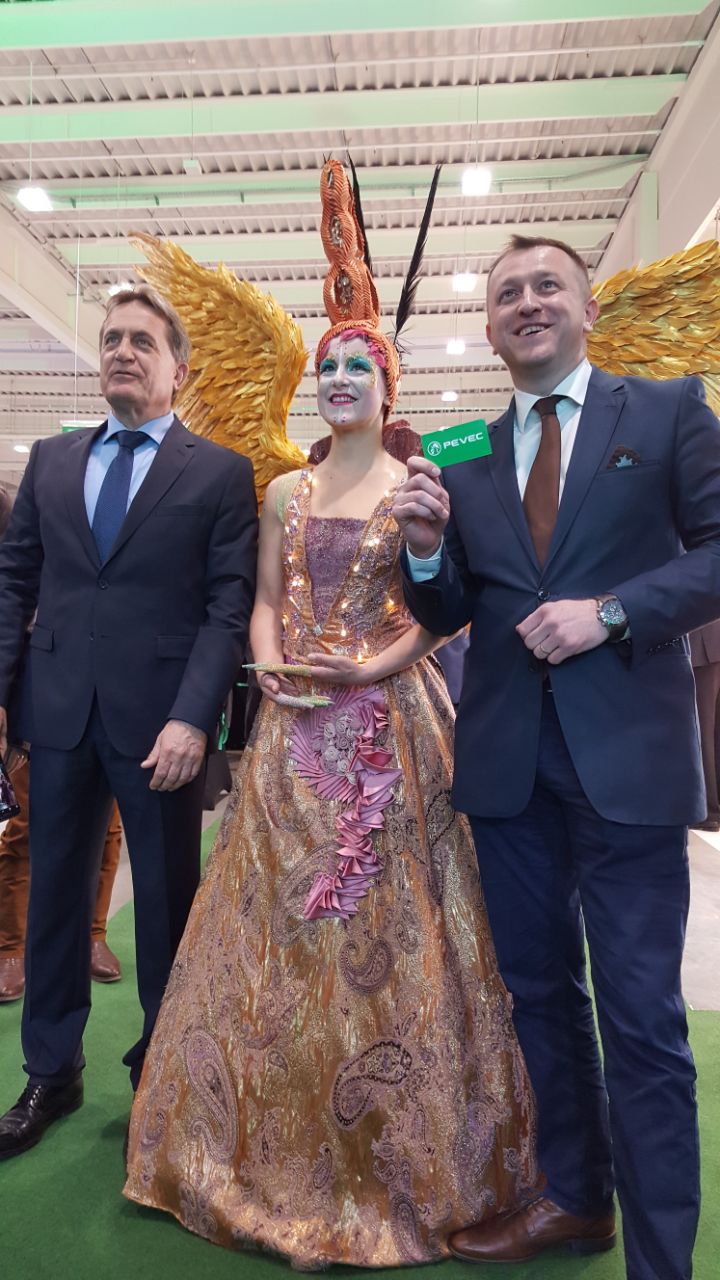 Svečano otvoren novi prodajni centar Pevec u Zadru Svečano otvoren novi prodajni centar Pevec u Zadru