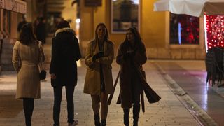 Građani na ulicama Zadra poštujući mjere dočekali 2021. godinu