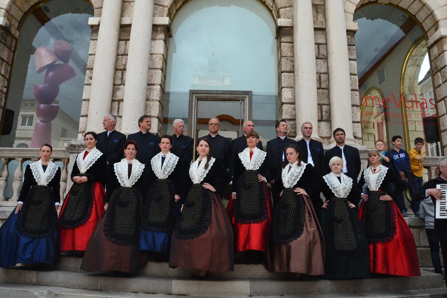 Predstavljanje svečane zadarske pučke nošnje, foto: Iva Perinčić Predstavljanje svečane zadarske pučke nošnje, foto: Iva Perinčić