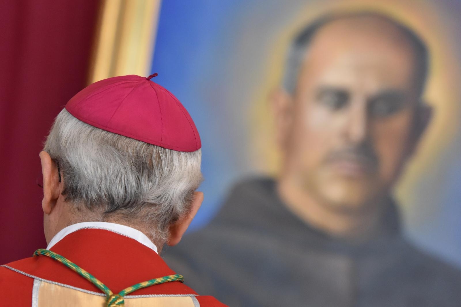 Zadarski nadbiskup Puljić predvodio svetu misu u Kistanjama povodom obilježavanja obljetnice proglašenja blaženim Serafina Kodića Zadarski nadbiskup Puljić predvodio svetu misu u Kistanjama povodom obilježavanja obljetnice proglašenja blaženim Serafina Kodića