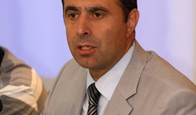 Zadar, 260710.HSP i predsjednik stranke Daniel Srb organiziraju javnu tribinu i pressicu u Zadru povodom velikog prosvjeda pravasa i branitelja u utorak u Srbu, zbog “podizanja cetnickog spomenika” kojega u Srbu otkrivaju antifasisti.Na fotografiji :  D