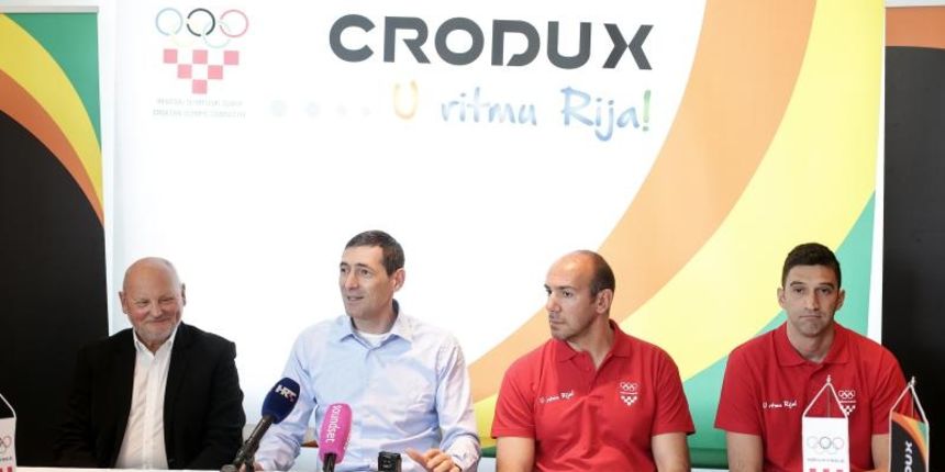 Konferencija za medije vaterpolo reprezentacije na benzinskoj postaji Crodux. Photo: Petar Glebov/PIXSELL