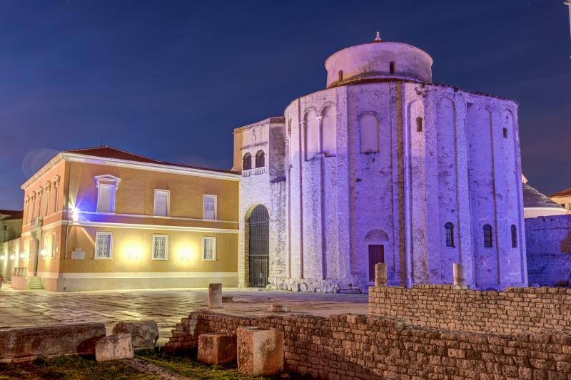 Svjetski dan svjesnosti o autizmu: plava crkva svetog Donata, Foto: Dino Stanin/PIXSELL Svjetski dan svjesnosti o autizmu: plava crkva svetog Donata, Foto: Dino Stanin/PIXSELL