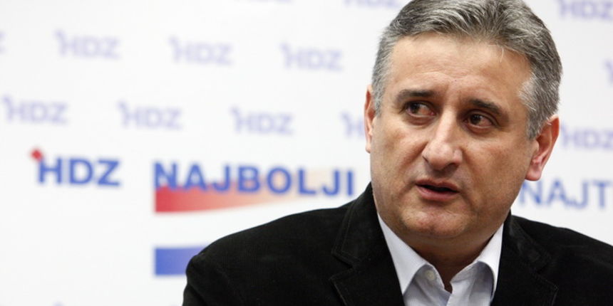 Zagreb, 201112.
Sredisnjica HDZ-a.
Predsjednik HDZ-a Tomislav Karamarko odrzao je konferenciju za medije povodom osudjujuce presude bivsem premijeru Ivi Sanaderu.
Foto: Davor Pongracic / CROPIX Zagreb, 201112.
Sredisnjica HDZ-a.
Predsjednik HDZ-a Tomislav Karamarko odrzao je konferenciju za medije povodom osudjujuce presude bivsem premijeru Ivi Sanaderu.
Foto: Davor Pongracic / CROPIX