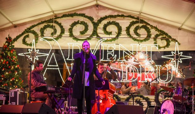 Na Adventu nastupili Elena Stella i AJ Trio