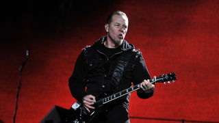 Zagreb, 160510.
Hipodrom.
Koncert heavy metal grupe Metallica.
Na slici: James Hetfield
Foto: Boris Kovacev / CROPIX