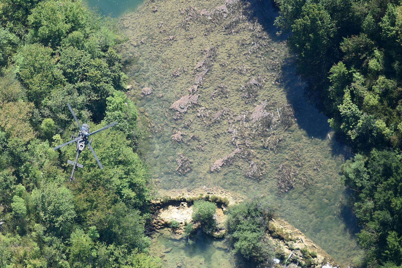 Pogledajte prva bojeva gađanja hrvatskih pilota iz kiowa warrior Pogledajte prva bojeva gađanja hrvatskih pilota iz kiowa warrior