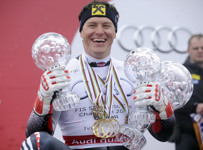 Lenzerheide, 190311.Zavrsnica Svjetskog skijaskog kupa u skijanju u svicarskom mjestu Lenzerheide, Ivica Kostelic kao najbolji skijas u ukupnom poretku osvajac velikog kristalnog globusa i jos dva mala globusa za kombinaciju i slalom. Na slici: Ivica Ko