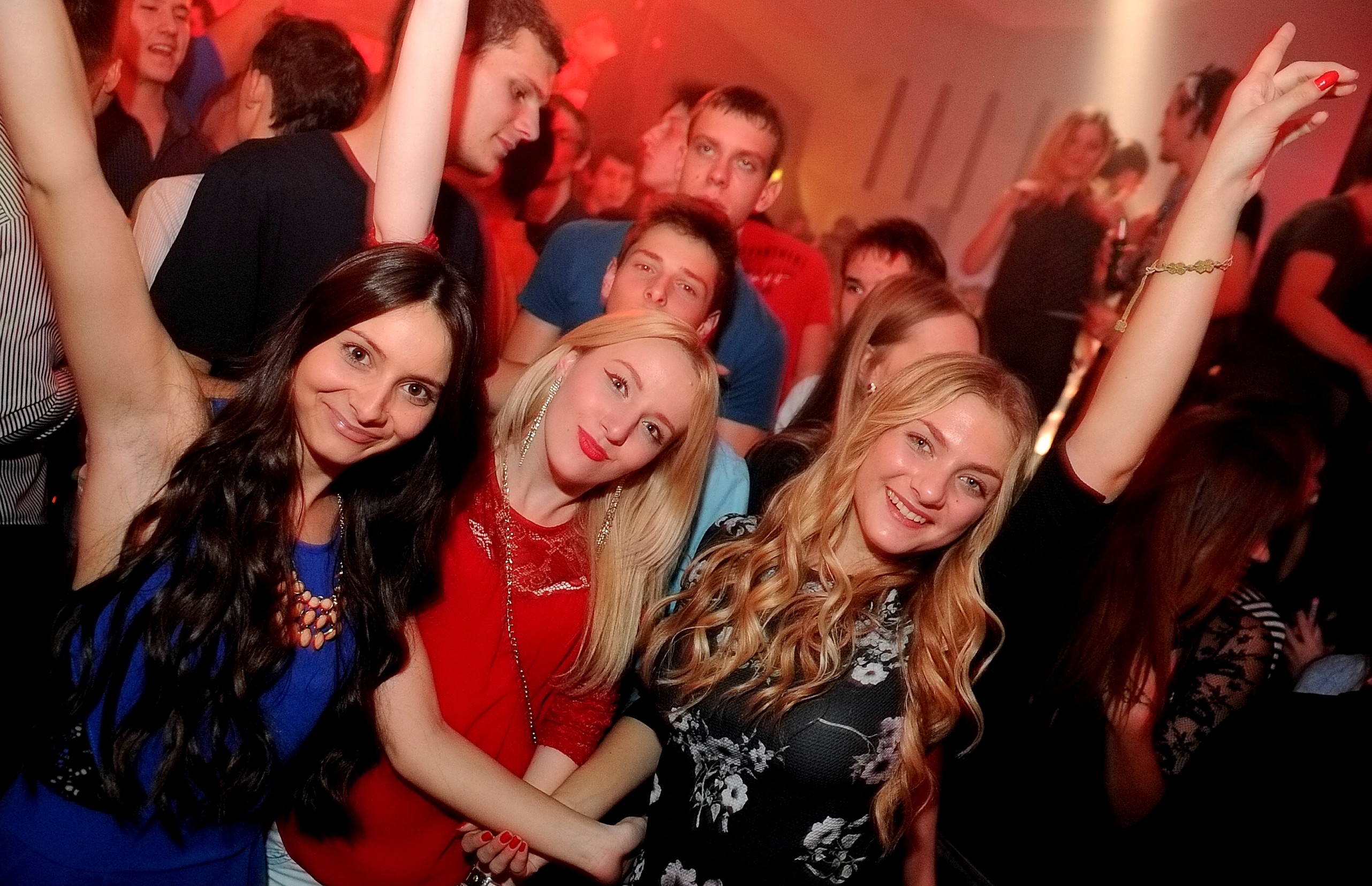 Spektar party u Aquarius klubu