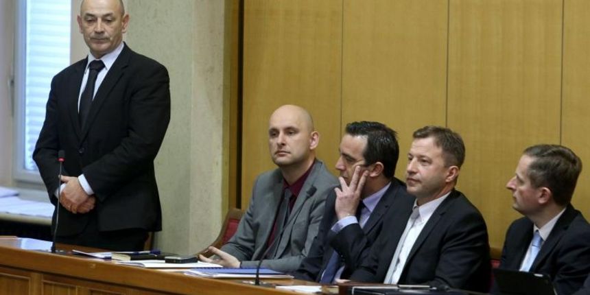 Sabor bi glasovanjem o do sada raspravljenim tockama dnevnog reda, od kojih su najvaznije proracun za 2016. godinu i potvrda novog ministra branitelja, trebao zakljuciti drugu sjednicu. Tomo Medved, Tomislav Tolusic, Josip Buljevic, Tomislav Panenic Sabor bi glasovanjem o do sada raspravljenim tockama dnevnog reda, od kojih su najvaznije proracun za 2016. godinu i potvrda novog ministra branitelja, trebao zakljuciti drugu sjednicu. Tomo Medved, Tomislav Tolusic, Josip Buljevic, Tomislav Panenic