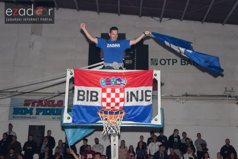 Humanitarno gledanje utakmice Zadar-Cibona (85-84) u Jazinama Humanitarno gledanje utakmice Zadar-Cibona (85-84) u Jazinama