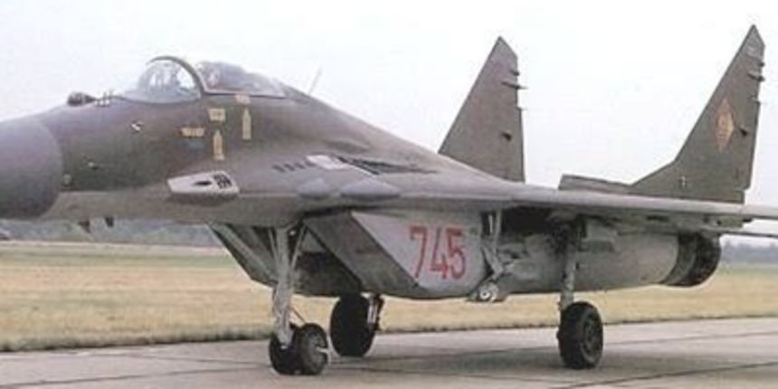 Srbijanski vojni zrakoplov (Foto: Tportal.hr) Srbijanski vojni zrakoplov (Foto: Tportal.hr)