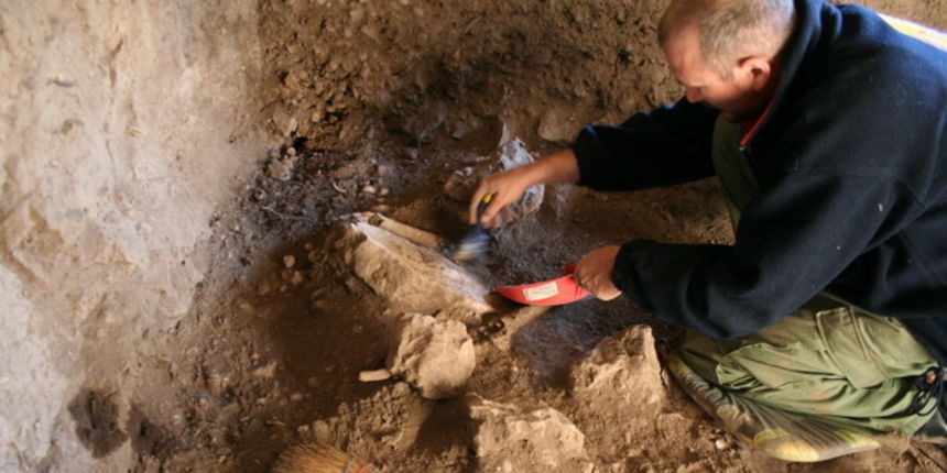 Arheolozi u pećini Vlakno pronašli kostur star 11 tisuća godina Arheolozi u pećini Vlakno pronašli kostur star 11 tisuća godina