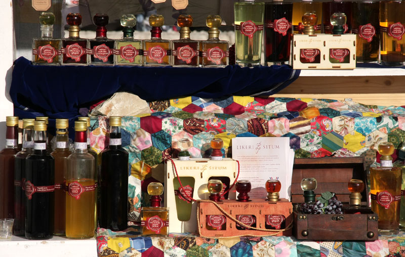 Božićni sajam na Forumu i Sv. Nikola na Narodnom trgu