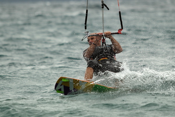 Zadar, 240513
Plaza Kolovare. Jako jugo na zadarsku plazu Kolovare je izmamilo velik broj windsurfera koji jedva cekaju ovakve vremenske prilike kako bi uzivali u omiljenom sportu.
Foto: Jure Miskovic / CROPIX Zadar, 240513
Plaza Kolovare. Jako jugo na zadarsku plazu Kolovare je izmamilo velik broj windsurfera koji jedva cekaju ovakve vremenske prilike kako bi uzivali u omiljenom sportu.
Foto: Jure Miskovic / CROPIX