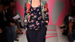 DKNY – Proljeće 2010. (foto: www.coutorture.com)