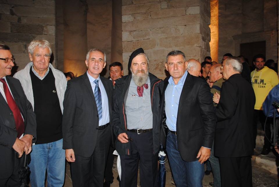 Kiparska izložba “Vjetar iz duše” fra Jokaima Gregova u crkvi Sv. Donata Kiparska izložba “Vjetar iz duše” fra Jokaima Gregova u crkvi Sv. Donata