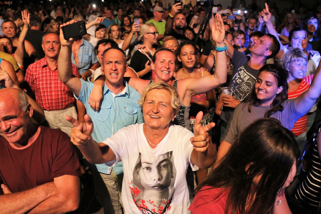 S Alenom Islamovićem po pljusku pjevalo šest tisuća Virana