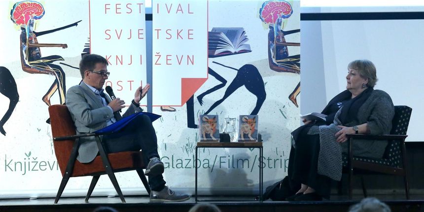 5. Festival svjetske knjizevnosti. Tribinu Razotkrivanje s Dubravkom Ugresoc vodio je direktor Festivala Seid Serdarevic.