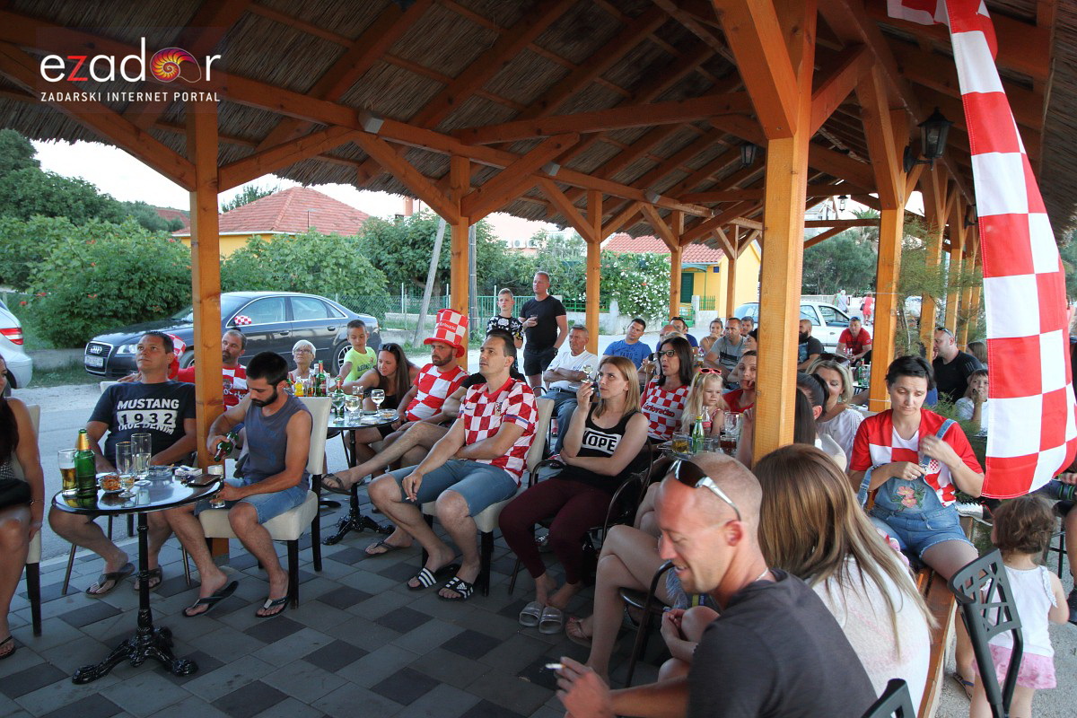 Bibinje: Navijanje za Vatrene i fešta nakon pobjede nad Rusijom