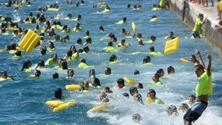 Jubilarni 10. dm Millennium Jump na zadarskoj rivi, Photo: Dino Stanin/PIXSELL Jubilarni 10. dm Millennium Jump na zadarskoj rivi, Photo: Dino Stanin/PIXSELL