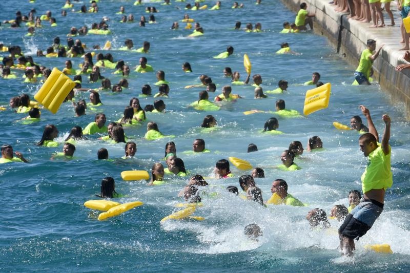 Jubilarni 10. dm Millennium Jump na zadarskoj rivi, Photo: Dino Stanin/PIXSELL Jubilarni 10. dm Millennium Jump na zadarskoj rivi, Photo: Dino Stanin/PIXSELL