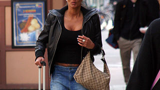 Žene Stochkolma i Helsinkija