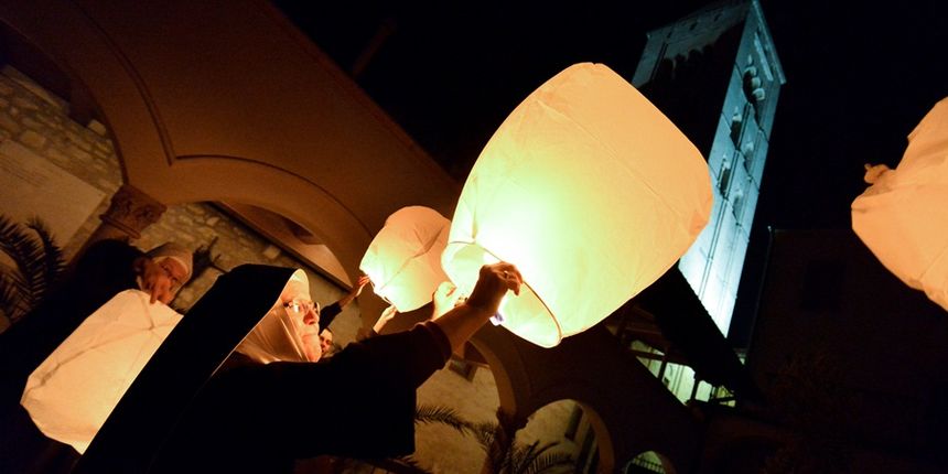 U klaustru samostana sv. Marije i zadarske benediktinke su sudjelovale u akciji “Zaželi ljubav”. Foto: Iva Perinčić U klaustru samostana sv. Marije i zadarske benediktinke su sudjelovale u akciji “Zaželi ljubav”. Foto: Iva Perinčić