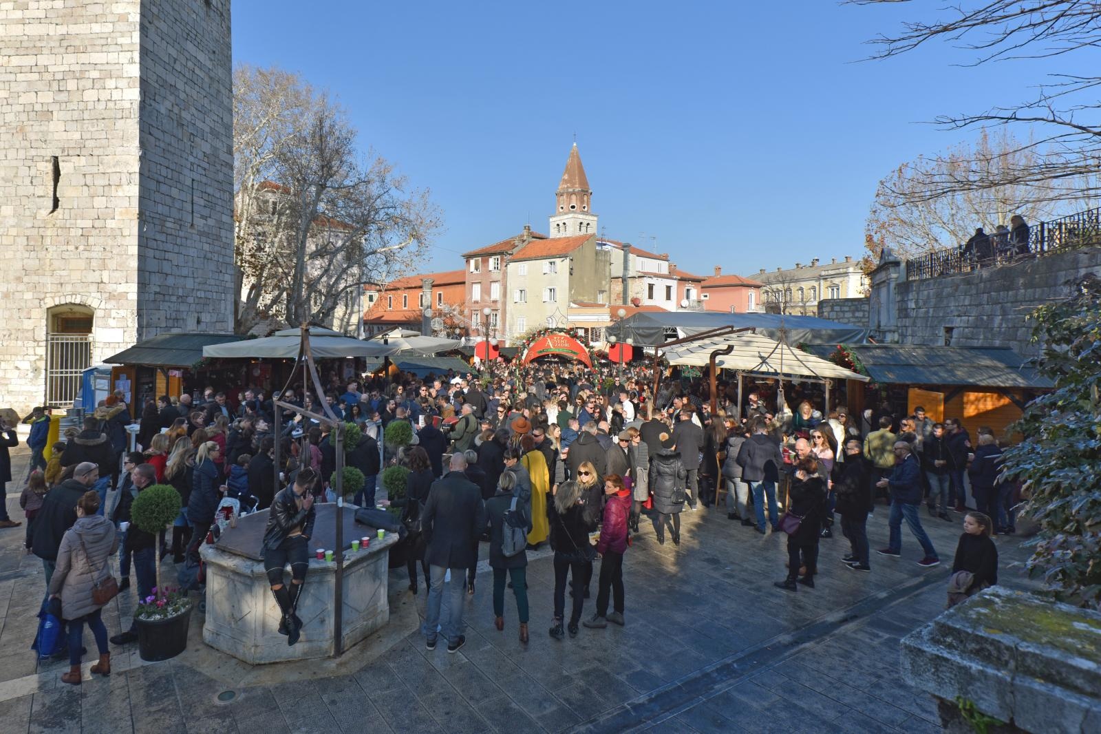 Veselo Badnje jutro u Zadru