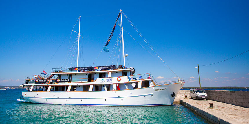 Tkon Brod kulture brod knjizara Tkon Brod kulture brod knjizara