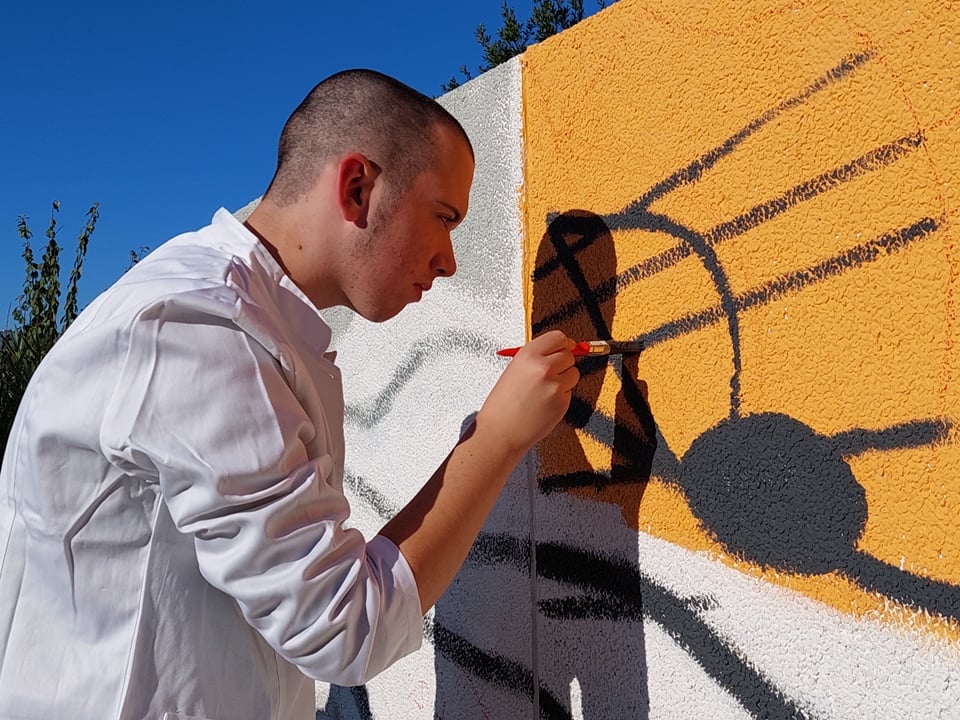 Učenici Škole primijenjene umjetnosti i dizajna oslikavaju još jedan zid na Višnjiku