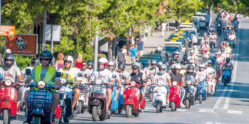 “Vespa World Days 2015.”, foto: Grad Zadar “Vespa World Days 2015.”, foto: Grad Zadar