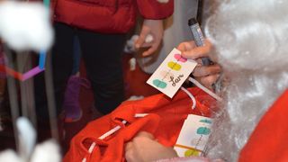 Djed Božićnjak iz Laponije stigao na Forum- poštom!