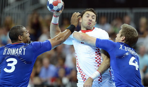 London, 100812.Kosarkaska dvorana.Hrvatska muska rukometna reprezentacija igra polufinalnu utakmicu protiv Francuske na Olimpijskim igrama u Londonu.Na fotografiji: Blazenko Lackovic.Foto: Drago Sopta / CROPIX