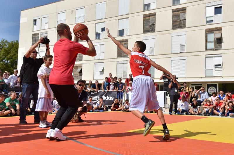 Kid’s Day na Forumu: Vassilis Spanoulis s klincima zaigrao basket 3na3, Foto: Dino Stanin/PIXSELL